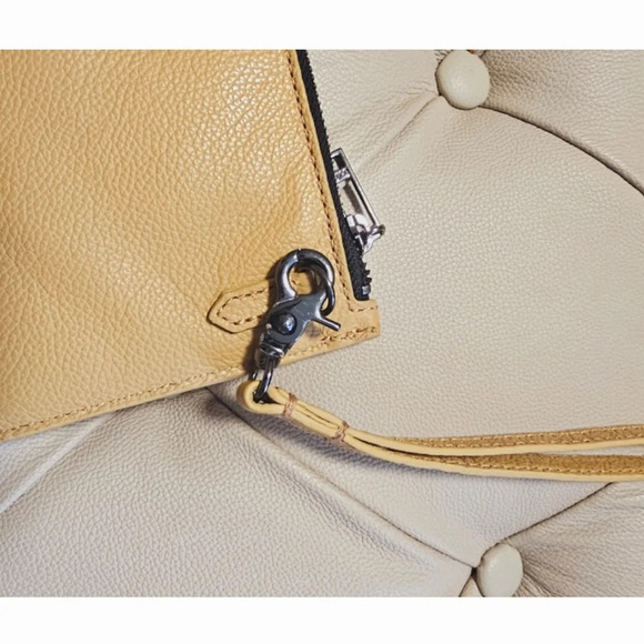 Botkier Wristlet Geniune Leather Pewter Hardware new - Picture 3 of 5